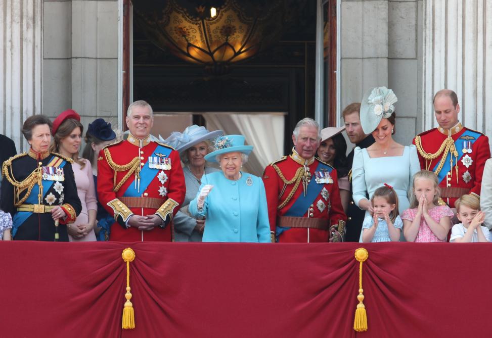 Les 4 Enfants De La Reine D'angleterre