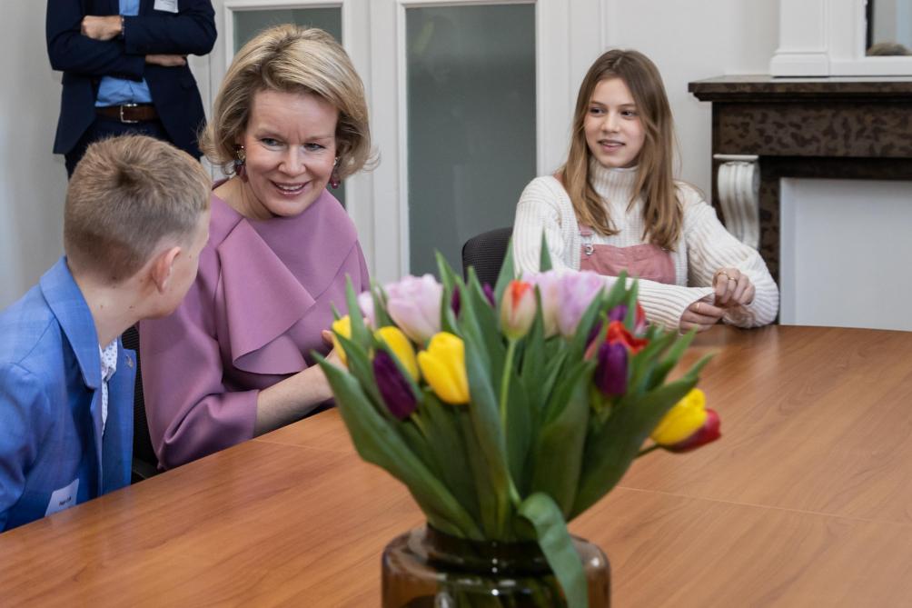 La reine Mathilde en visite dans une école gantoise pour la semaine ...