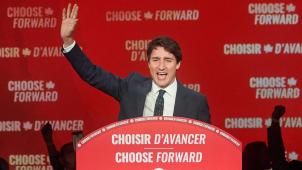 Justin Trudeau était tout sourire pour remercier ses partisans à l’annonce du verdict électoral, lundi soir à Montréal.