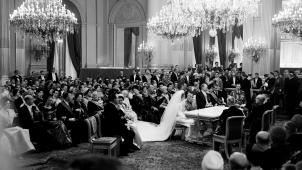Avant la cérémonie religieuse, la salle du Trône du Palais royal accueillait un parterre d’invités triés sur le volet pour la cérémonie civile.