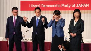 Les quatre prétendants à la tête du Parti libéral démocrate... et donc au poste de Premier ministre: Taro Kono, Fumio Kishida, Sanae Takaichi et Seiko Noda (de g. à dr.).