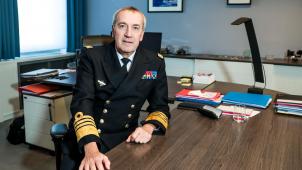 Entre l’affaire Jurgen Cönings, la crise covid, les inondations et l’attaque cyber dont a été victime la Défense, l’amiral Michel Hofman tire un bilan contrasté de l’année 2021.