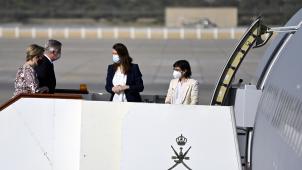 A Oman, l’importance de la femme dans la société était symbolisée par la délégation elle-même, Mathilde, Sophie Wilmès et Tine Van der Straeten accompagnant le Roi.
