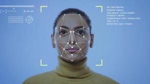 Le software américain Clearview permet de croiser, par algorithme, la photo d’une personne recherchée au sein d’une banque de données de 10 milliards de visages.