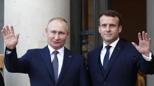 Depuis le début de l’offensive russe en Ukraine, Emmanuel Macron a appelé plusieurs fois Vladimir Poutine mais il ne l’a plus rencontré depuis longtemps. Ici, c’était lors d’un Sommet sur l’Ukraine à l’Elysée en décembre 2019.