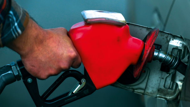 L’essence est hors de prix. Nous vous donnons quelques conseils simples pour économiser des centaines d’euros!