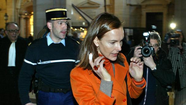 Carole Bouquet assiste au procès des écoutes téléphoniques en 2005