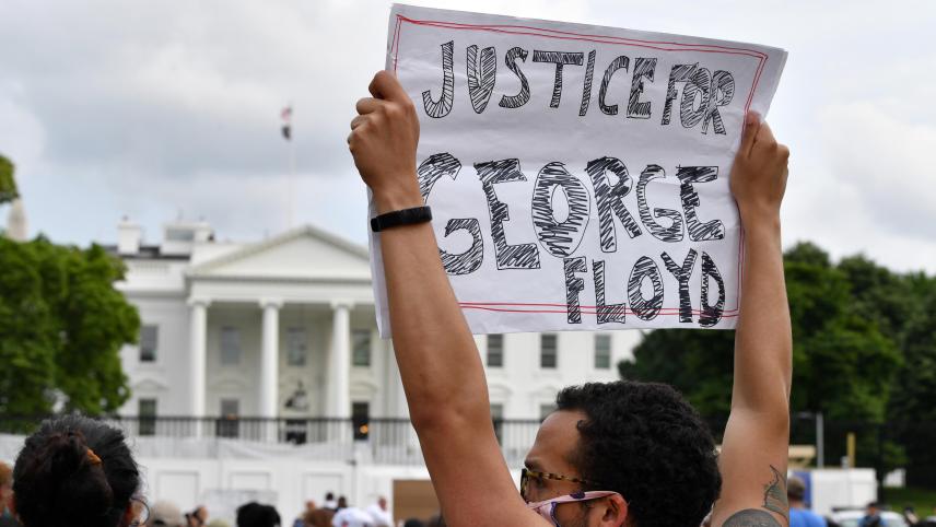 Les protestations ont gagné les portes de la Maison-Blanche.