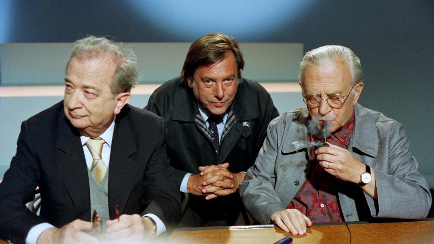 Les trois producteurs de l’émission «Cinq colonnes à la Une»: Pierre Desgraupes (gauche), Pierre Dumayet (droite) et Igor Barrère (centre).