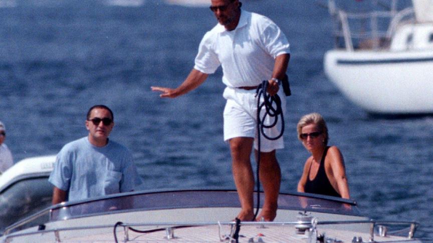 Août 1997
: Diana s’affiche pour la première fois avec Dodi Al-Fayed. Ce seront les dernières vacances de Lady Di. ©Isopix