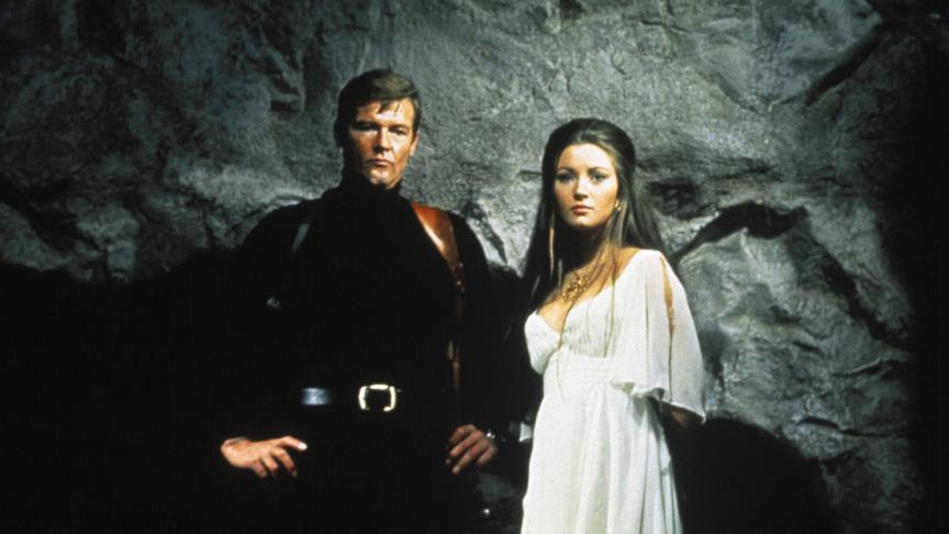 Roger Moore : 007 pour sept rôles en tant que James Bond, Roger Moore est celui qui a le plus tourné dans la peau de l’agent secret.