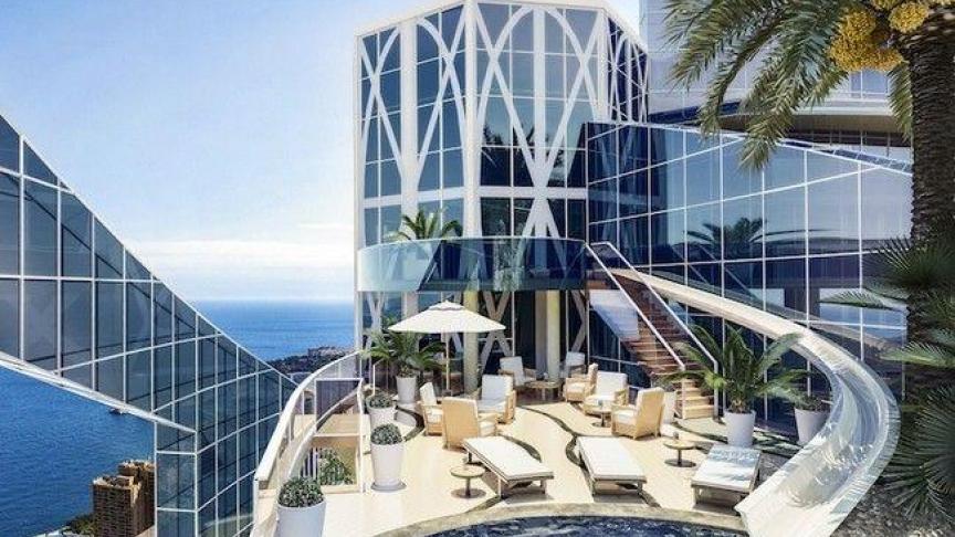 Le penthouse de la Tour Odeon Sky à Monaco, sa piscine et son toboggan pour rejoindre la terrasse: 300 millions d’euros. DR