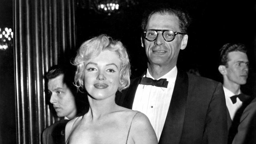 Avec son mari, Arthur Miller.
