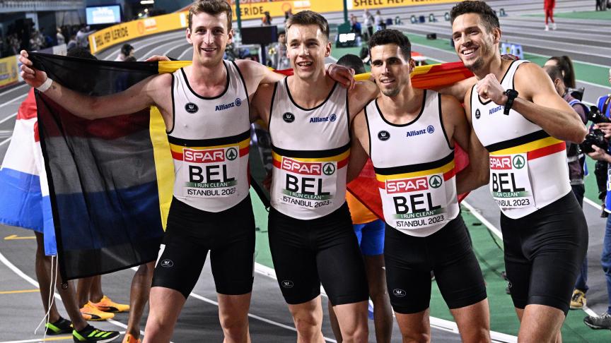Les Tornados après leur titre européen sur le 4x400 m lors des Championnats d’Europe d’athlétisme en salle.
