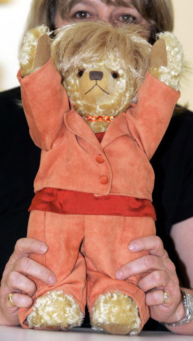«Angie Bear», l’ourson conçu en 2005 pour l’entrée en fonction d’Angela Merkel.